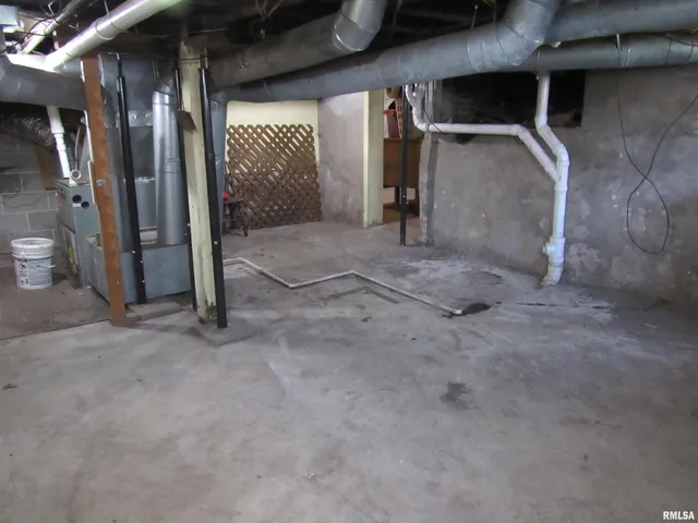 $84,900 | 406 South East Street, Jacksonville, IL 62650