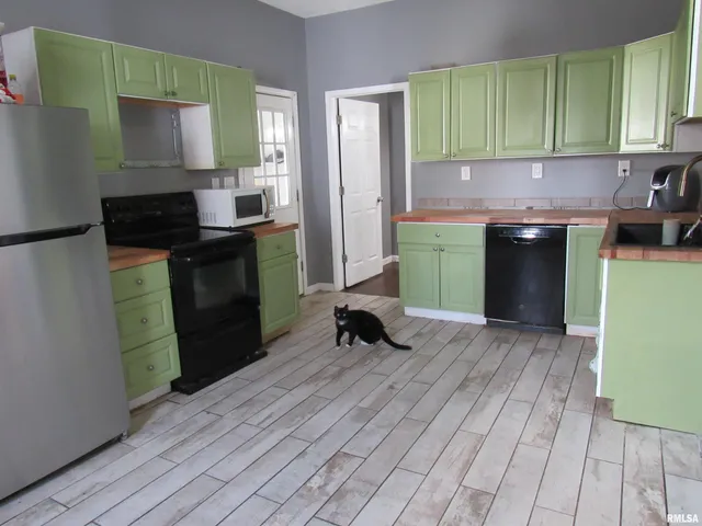 $84,900 | 406 South East Street, Jacksonville, IL 62650