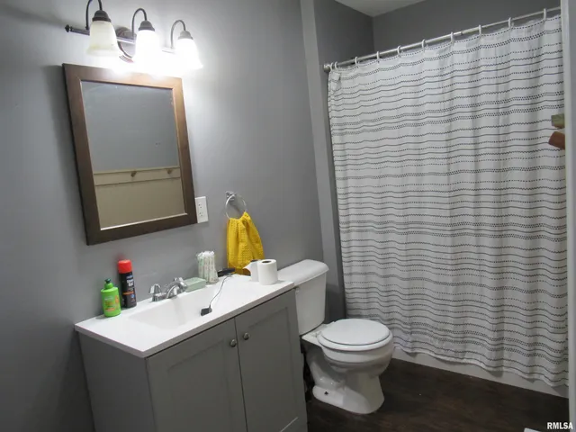 $84,900 | 406 South East Street, Jacksonville, IL 62650