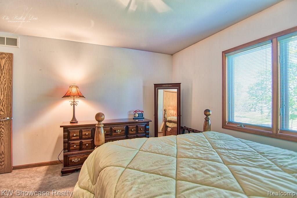 3348 Benstein Road Commerce Township, MI 48382 - Photo 29 of 40 Upstairs Bedroom #2
