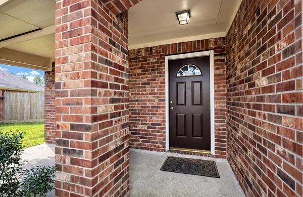 $309,000 | 418 Sun River Lane, Dickinson, TX 77539