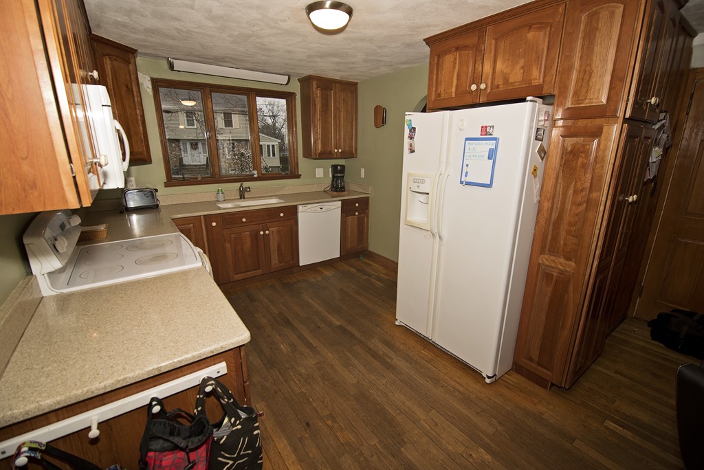 4 Strathmore Road Braintree, MA 02184 - Photo 11 of 27 Gallery Image 11