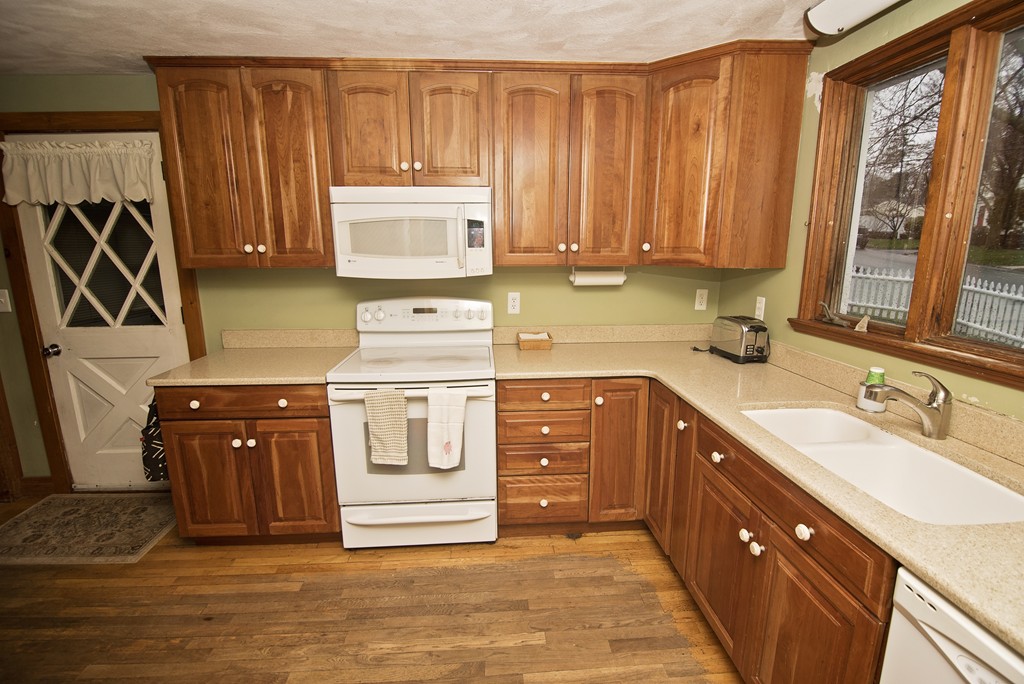 4 Strathmore Road Braintree, MA 02184 - Photo 12 of 27 Gallery Image 12