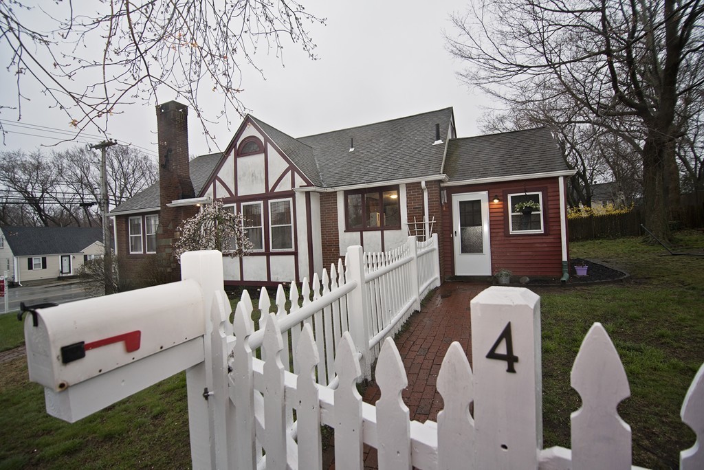 4 Strathmore Road Braintree, MA 02184 - Photo 2 of 27 Gallery Image 2