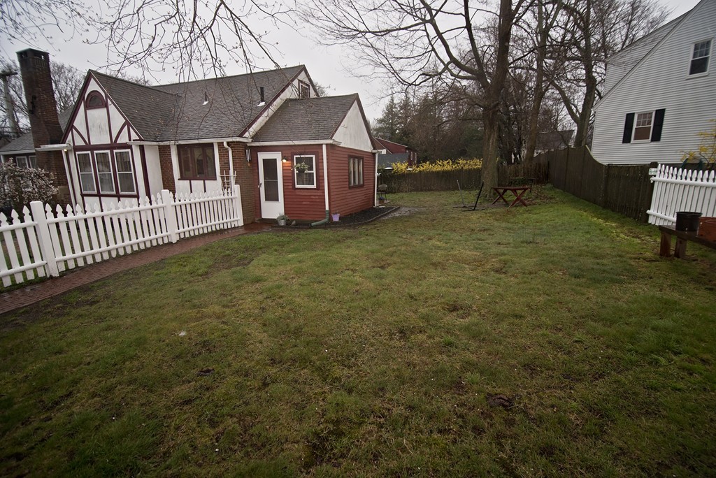 4 Strathmore Road Braintree, MA 02184 - Photo 4 of 27 Gallery Image 4