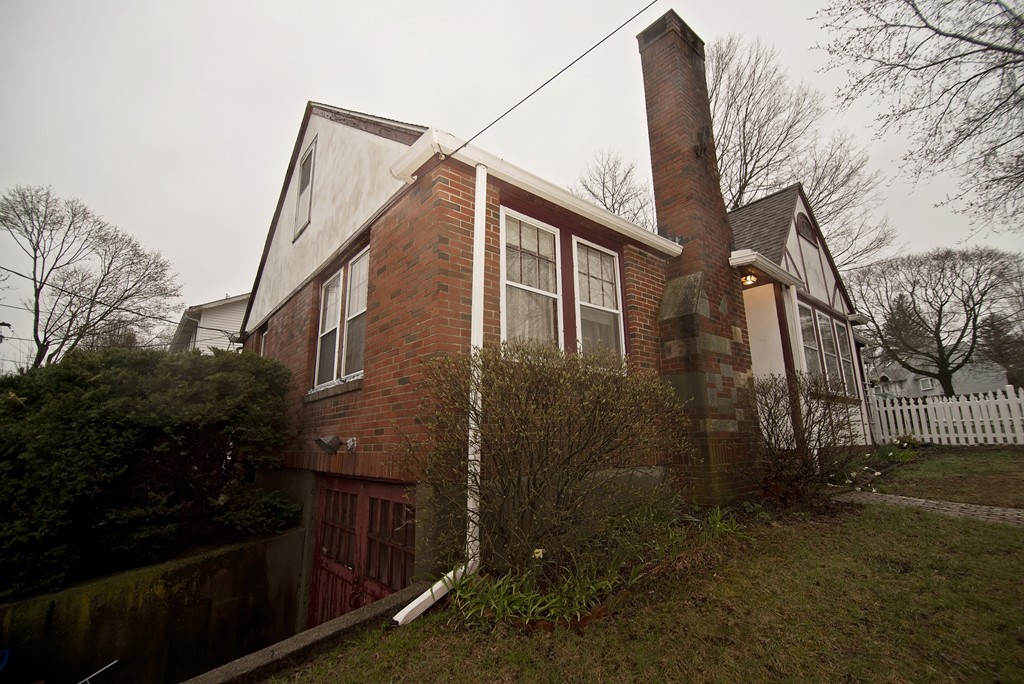 4 Strathmore Road Braintree, MA 02184 - Photo 6 of 27 Gallery Image 6