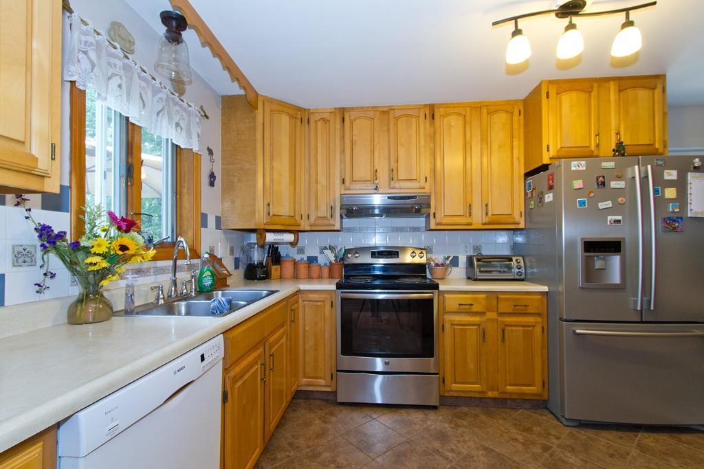 565 Barnestown Road Hope, ME 04847 - Photo 7 of 24 Photo
