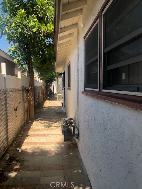 627 East Ralston Street Ontario, CA 91761 - Photo 6 of 10