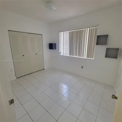 $2,400 | 8019 Lake Drive, Unit 102, Doral, FL 33166