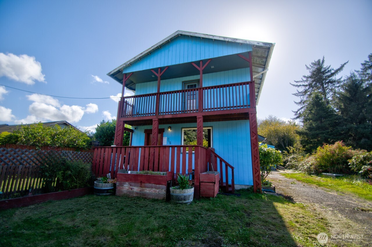 715 Copalis Beach Road Copalis Beach, WA 98535 - Photo 1 of 40