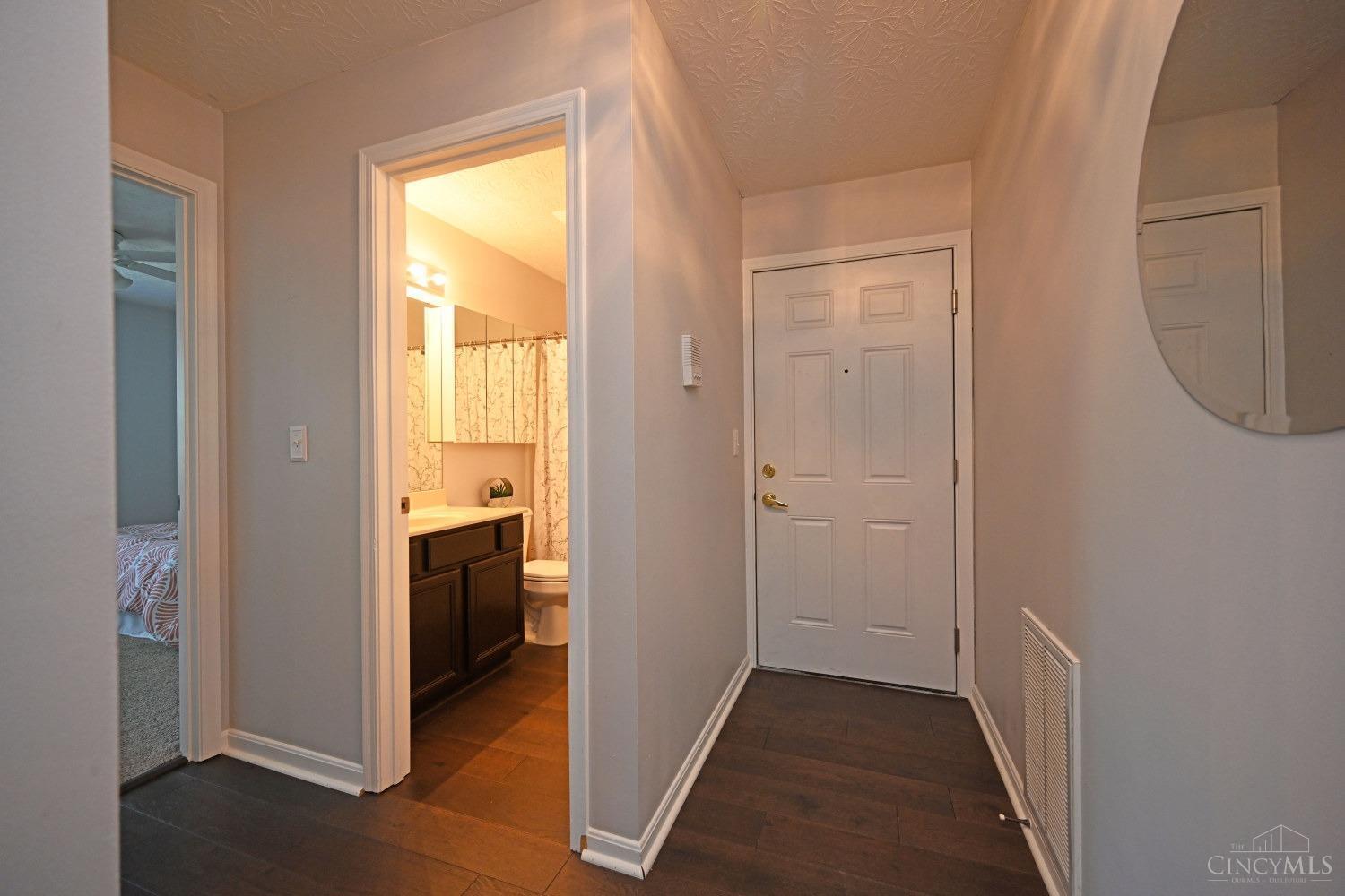 3408 North Bend Road Cincinnati, OH 45247 - Photo 23 of 44