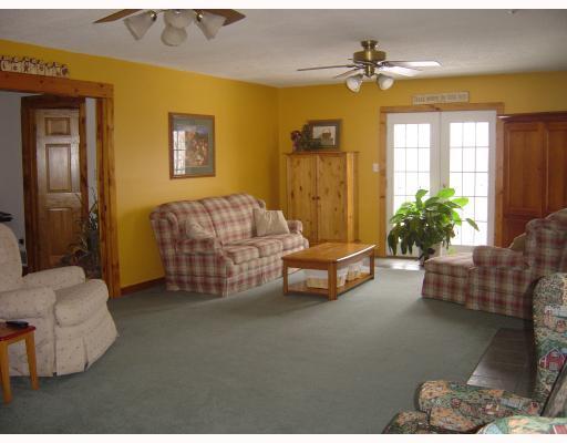 153 Little Beaver Road Enon Valley, PA 16120 - Photo 2 of 17 Living Room.
