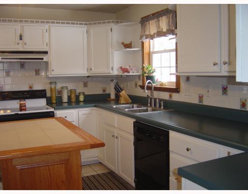 153 Little Beaver Road Enon Valley, PA 16120 - Photo 4 of 17 Kitchen.