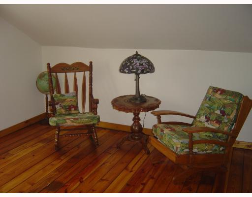 153 Little Beaver Road Enon Valley, PA 16120 - Photo 10 of 17 Other. Den-sitting area