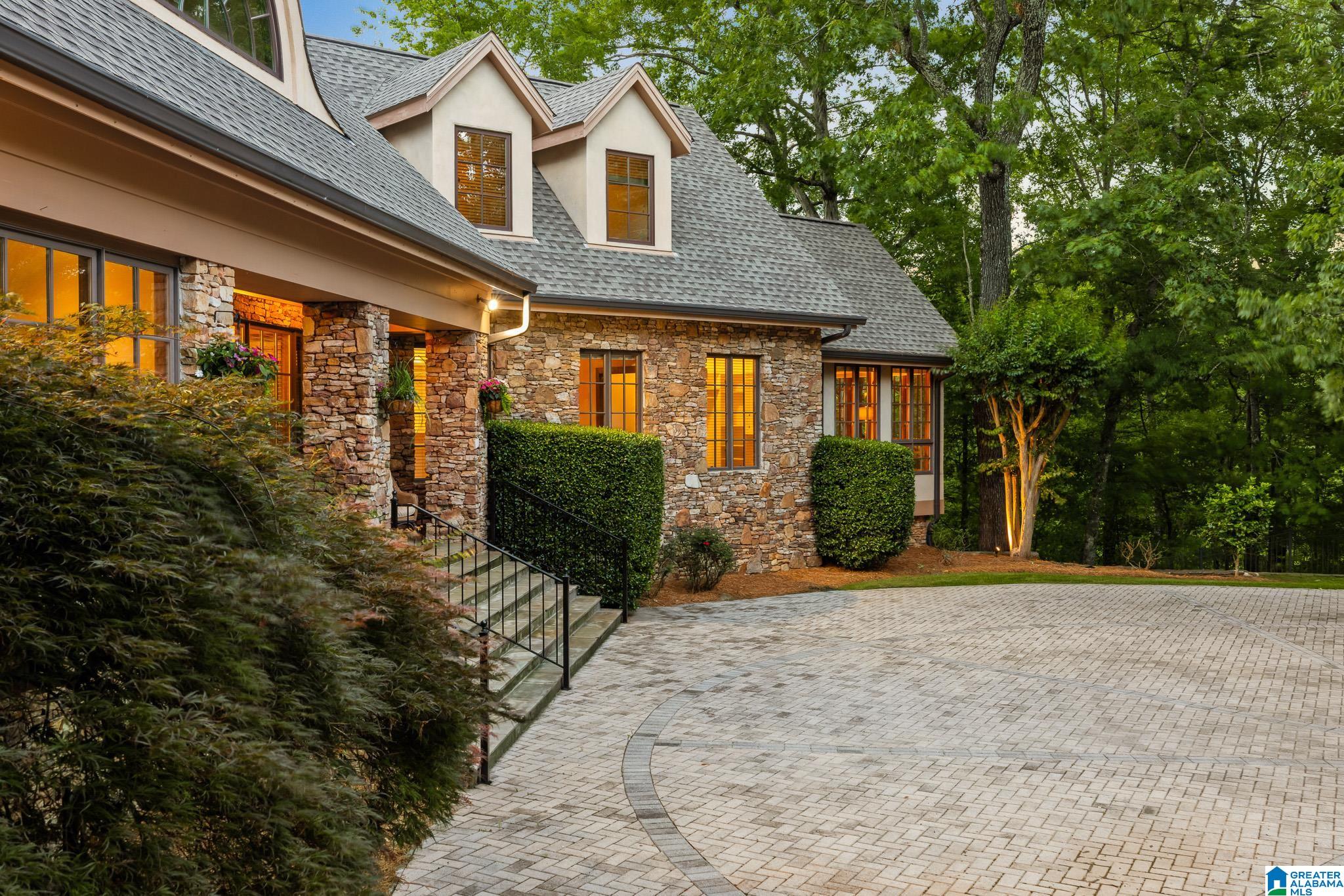 2055 Ridge Lake Drive Birmingham, AL 35244 - Photo 4 of 99