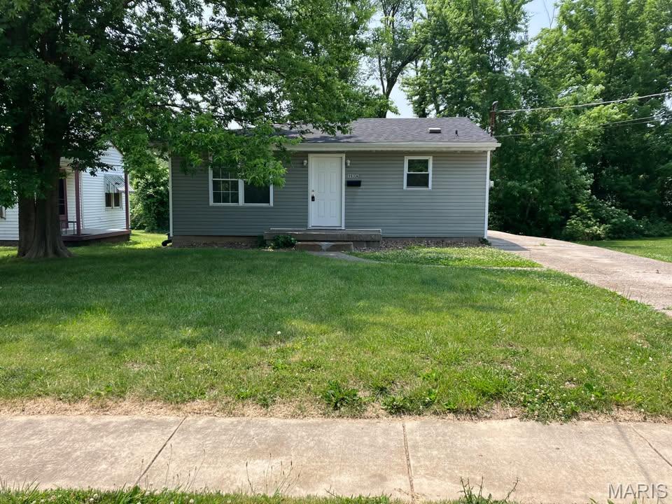 983 Riley Avenue Alton, IL 62002 - Photo 2 of 33 Gallery Image 2