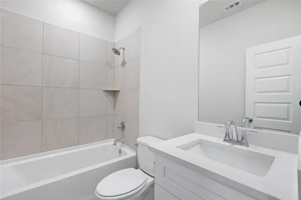 $2,395 | 1122 Elsinore Drive, Rosharon, TX 77583