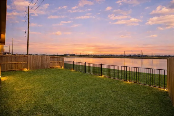 $2,395 | 1122 Elsinore Drive, Rosharon, TX 77583