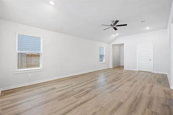 $2,395 | 1122 Elsinore Drive, Rosharon, TX 77583