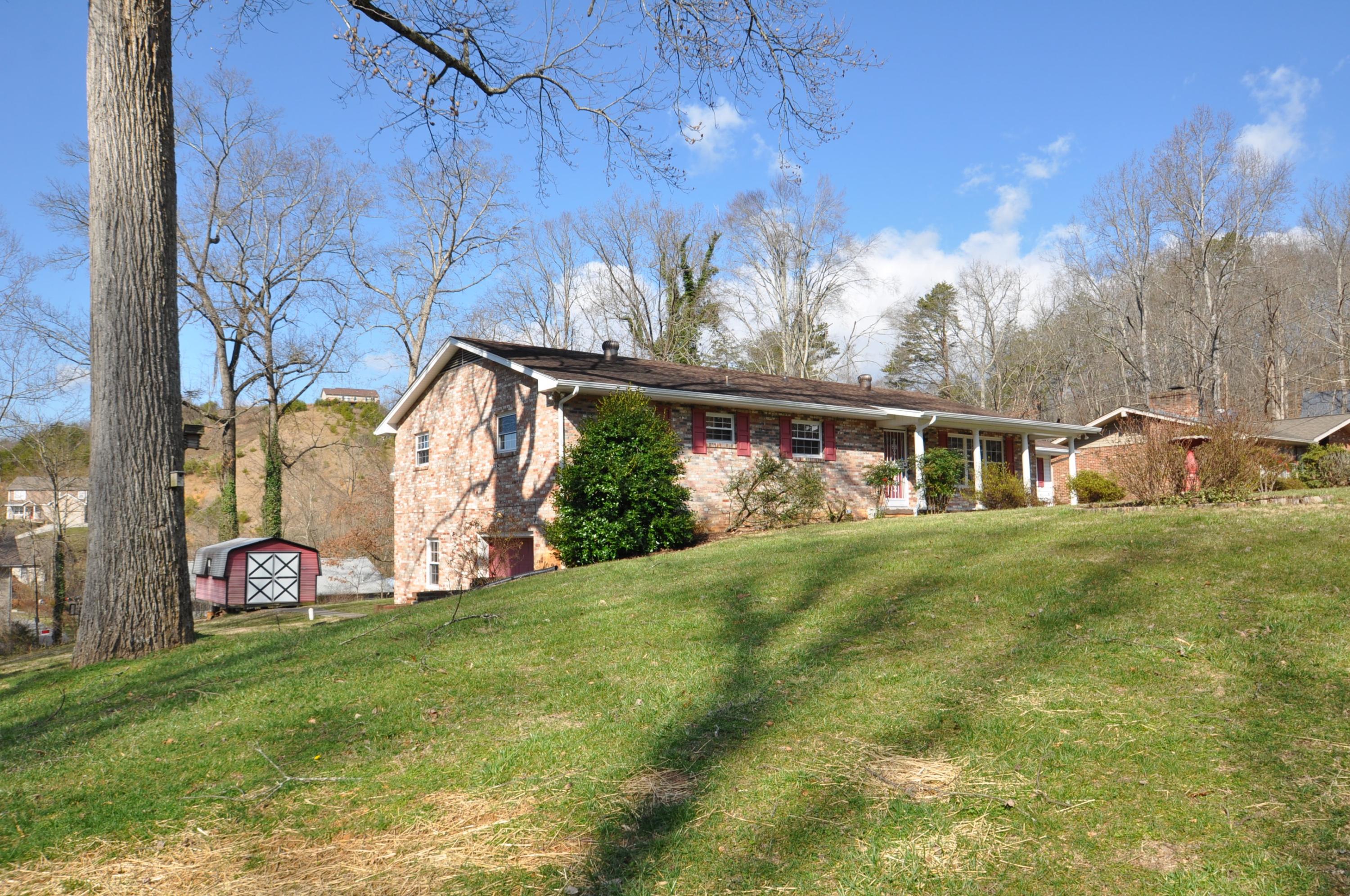 617 Summit View Road Knoxville, TN 37920 - Photo 3 of 35 DSC_0221