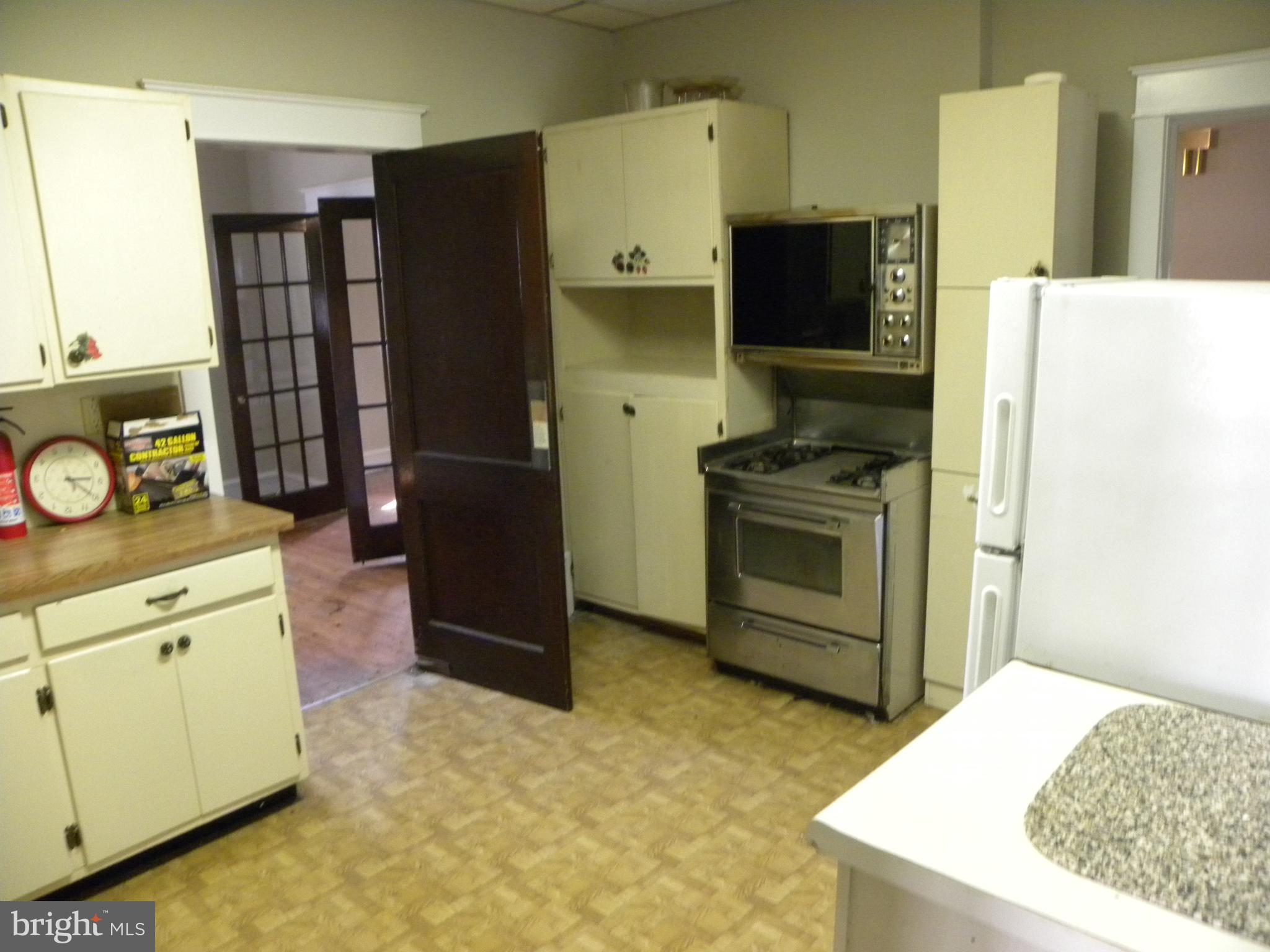 2470 Dutton Mill Road Aston, PA 19014 - Photo 12 of 22
