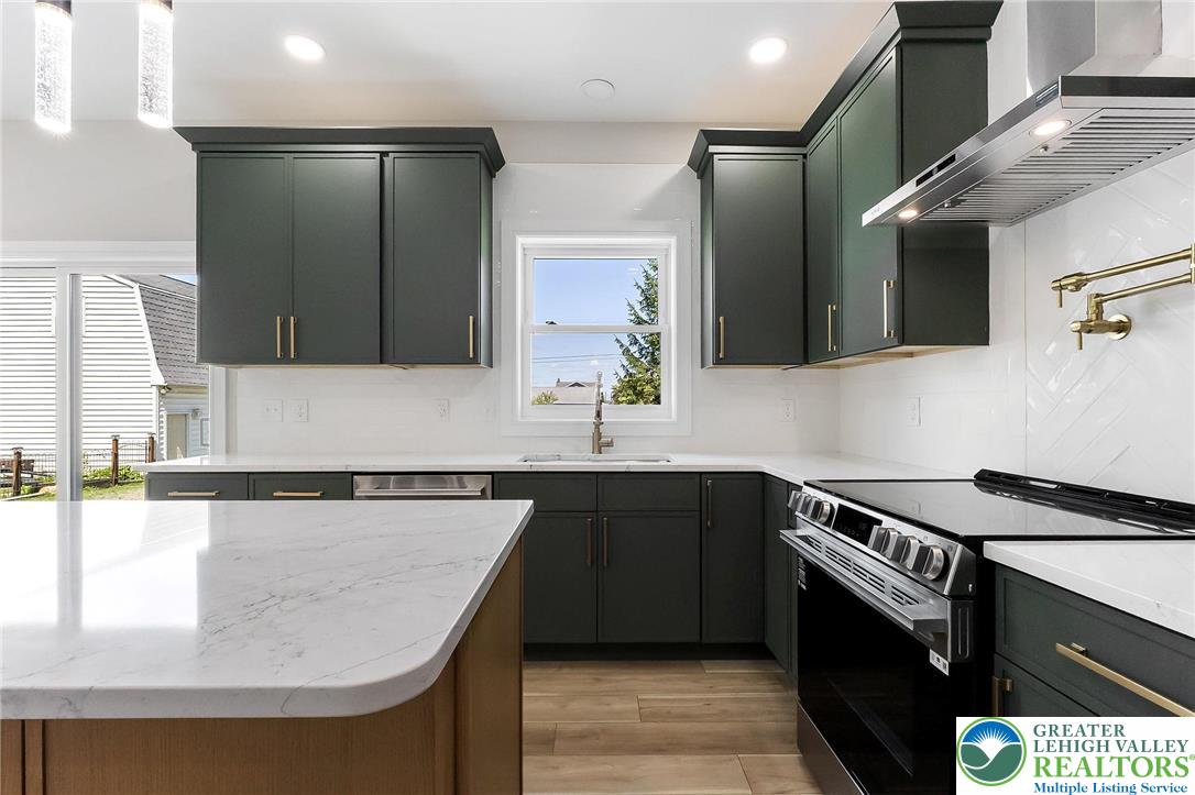 37 North 7th Street Coplay, PA 18037 - Photo 14 of 70