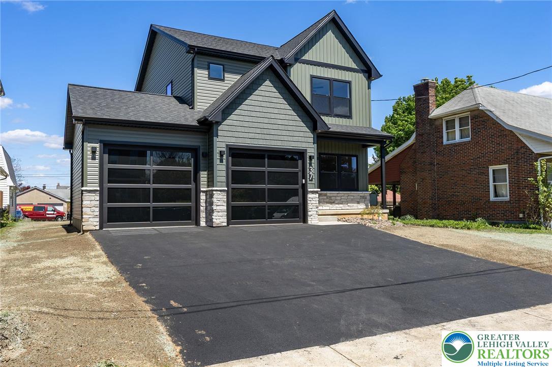 37 North 7th Street Coplay, PA 18037 - Photo 3 of 70