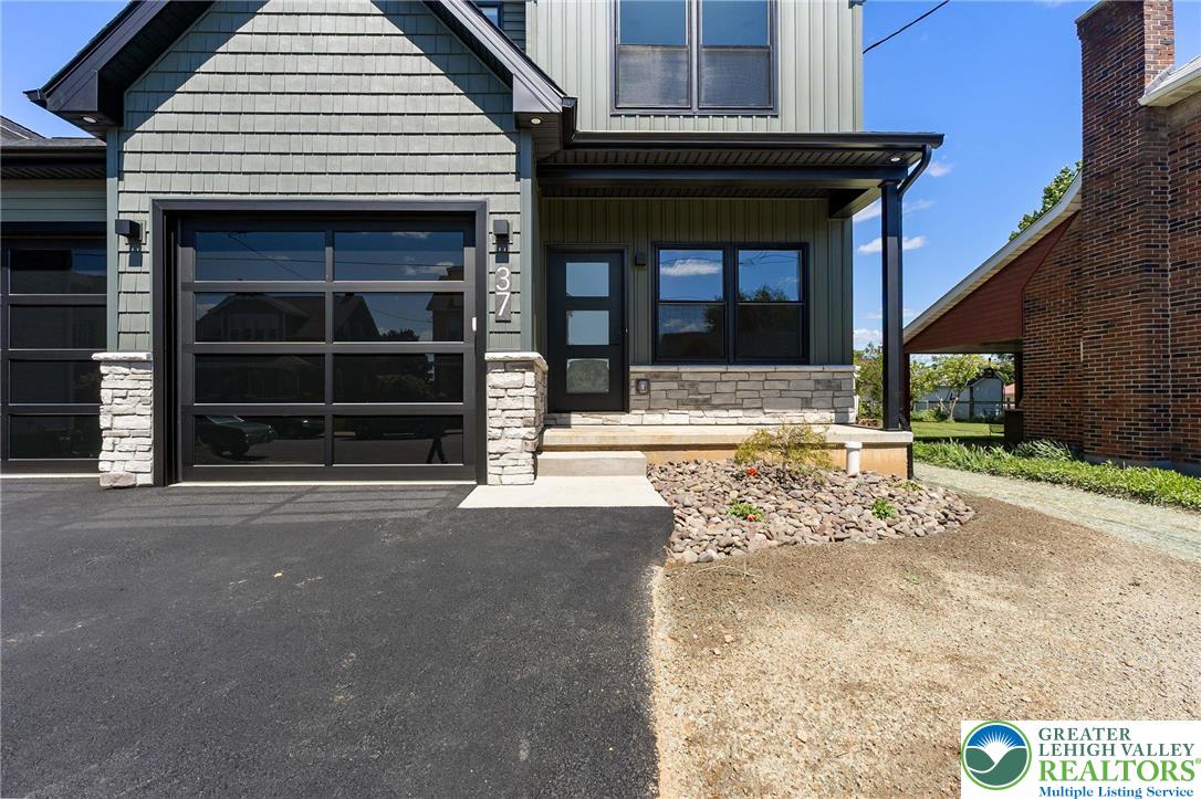37 North 7th Street Coplay, PA 18037 - Photo 6 of 70