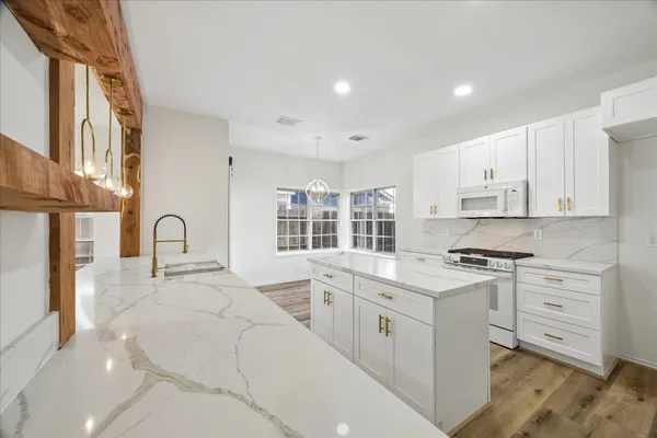 $355,000 | 2001 Tipperary Drive, Deer Park, TX 77536