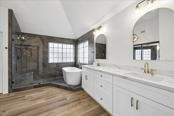 $355,000 | 2001 Tipperary Drive, Deer Park, TX 77536