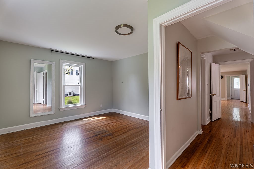 4669 Lower River Road Lewiston, NY 14092 - Photo 12 of 35