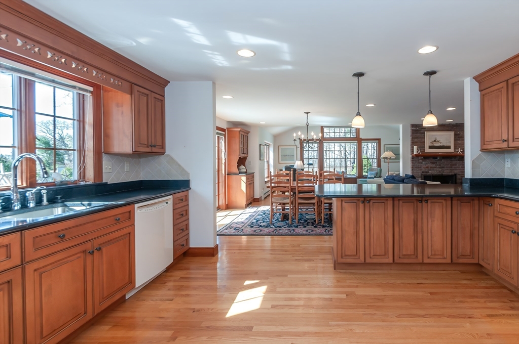20 Shawmut Road Mattapoisett, MA 02739 - Photo 10 of 37 Gallery Image 10