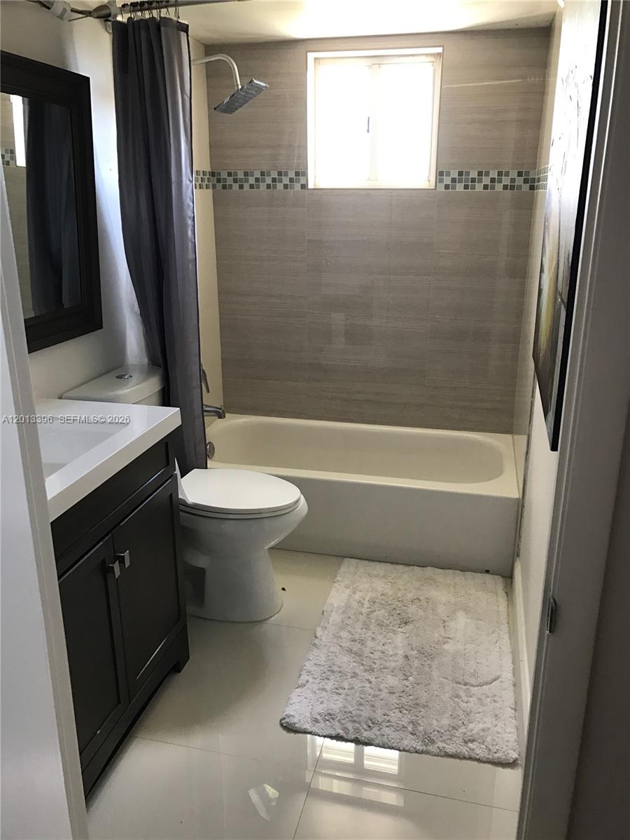 1401 Bay Road, Unit 513 Miami Beach, FL 33139 - Photo 7 of 12