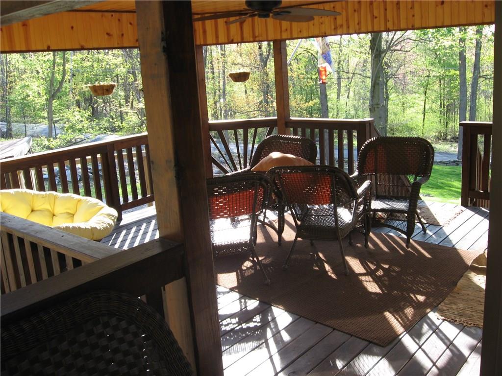 307 West Mountainview Road Acme, PA 15610 - Photo 4 of 25