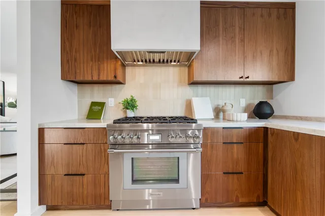 $3,295,000 | 19321 Manor Point Circle, Huntington Beach, CA 92648