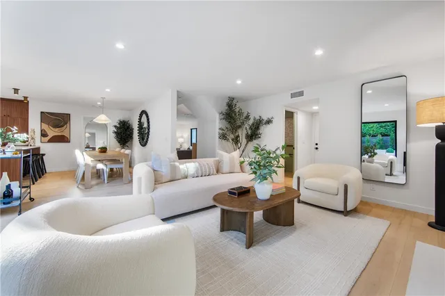 $3,295,000 | 19321 Manor Point Circle, Huntington Beach, CA 92648