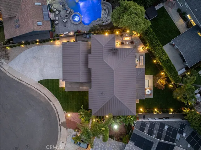 a view of a entrance gate of the house