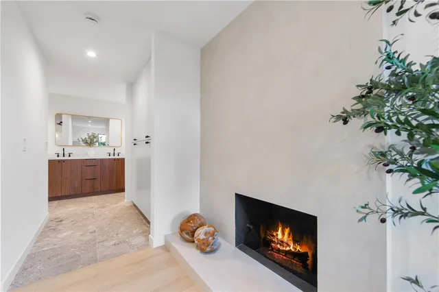 $3,295,000 | 19321 Manor Point Circle, Huntington Beach, CA 92648