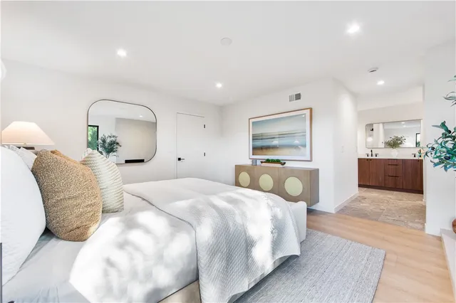 $3,295,000 | 19321 Manor Point Circle, Huntington Beach, CA 92648