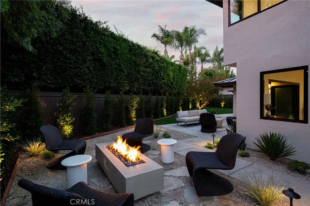 $3,295,000 | 19321 Manor Point Circle, Huntington Beach, CA 92648