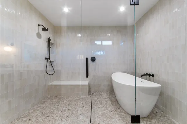 $3,295,000 | 19321 Manor Point Circle, Huntington Beach, CA 92648