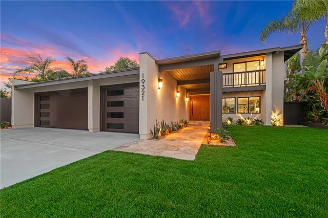 $3,295,000 | 19321 Manor Point Circle, Huntington Beach, CA 92648