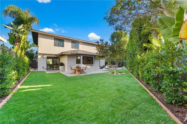 $3,295,000 | 19321 Manor Point Circle, Huntington Beach, CA 92648