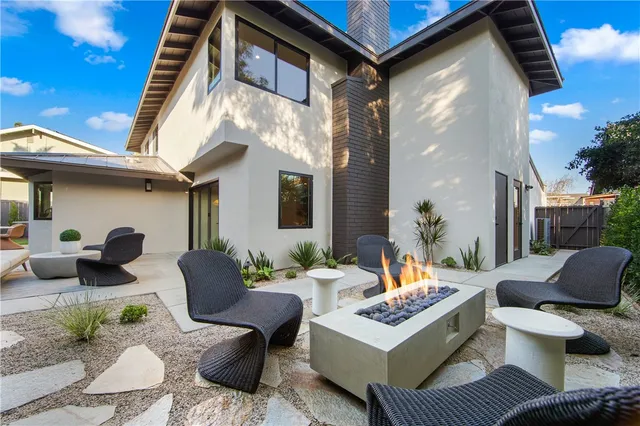 $3,295,000 | 19321 Manor Point Circle, Huntington Beach, CA 92648