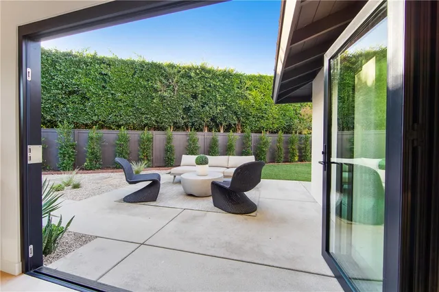 $3,295,000 | 19321 Manor Point Circle, Huntington Beach, CA 92648