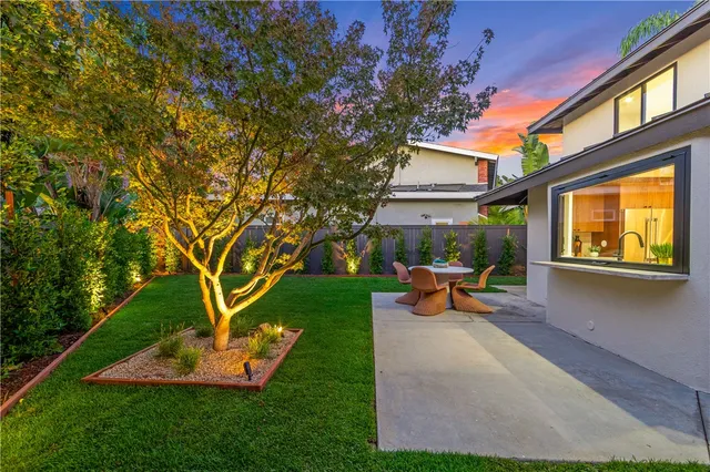 $3,295,000 | 19321 Manor Point Circle, Huntington Beach, CA 92648