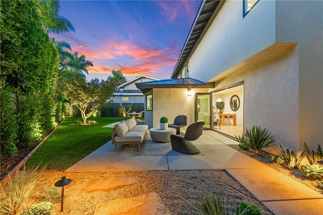 $3,295,000 | 19321 Manor Point Circle, Huntington Beach, CA 92648