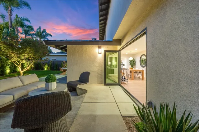 $3,295,000 | 19321 Manor Point Circle, Huntington Beach, CA 92648