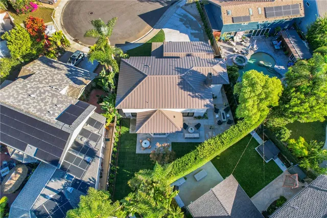 $3,295,000 | 19321 Manor Point Circle, Huntington Beach, CA 92648