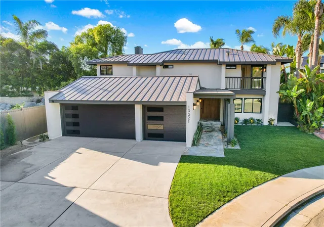 $3,295,000 | 19321 Manor Point Circle, Huntington Beach, CA 92648